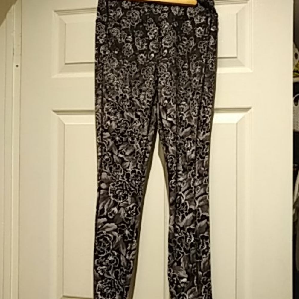 Joe fresh floral leggings